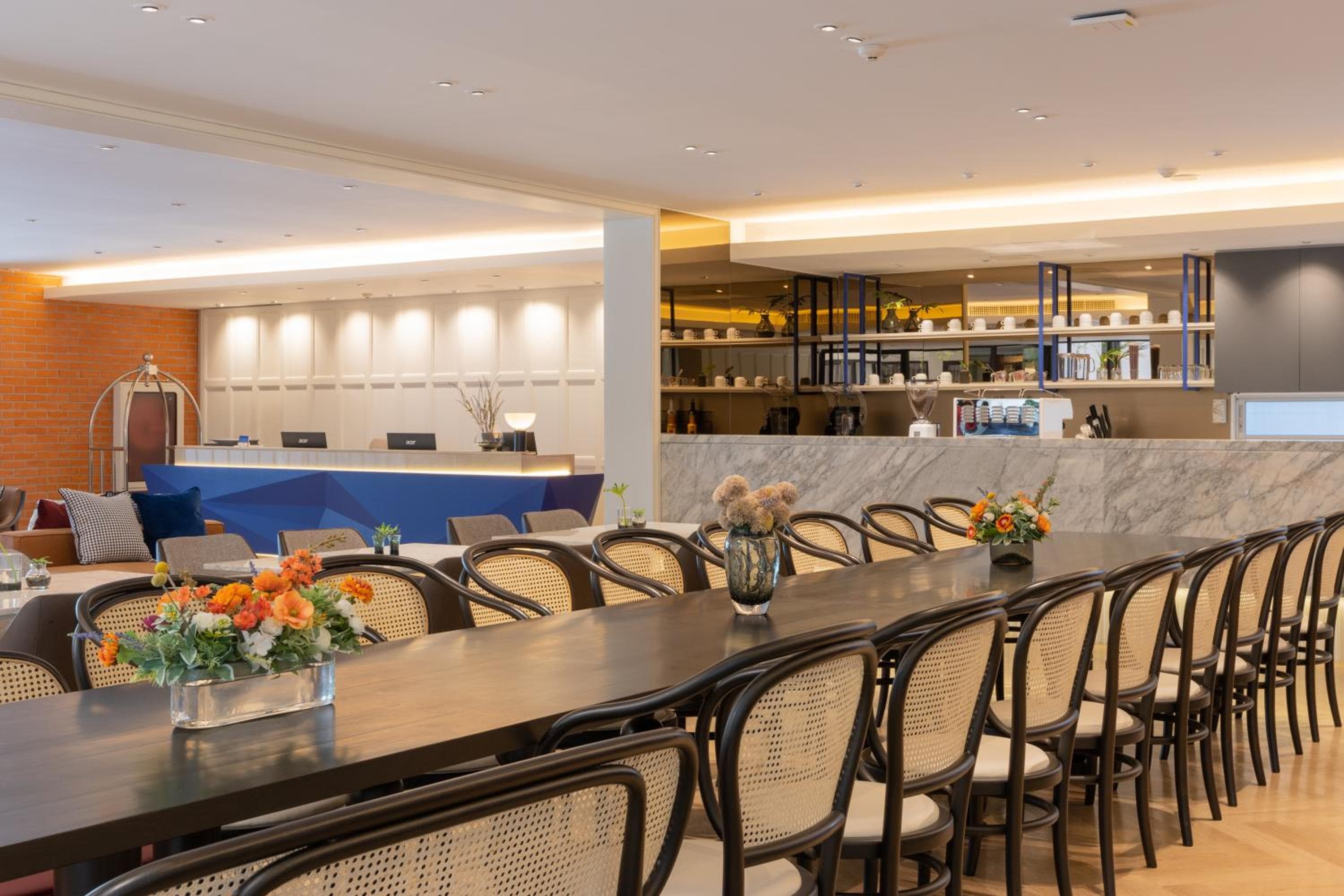 Blue Hippo & Red Crocodile Hotel