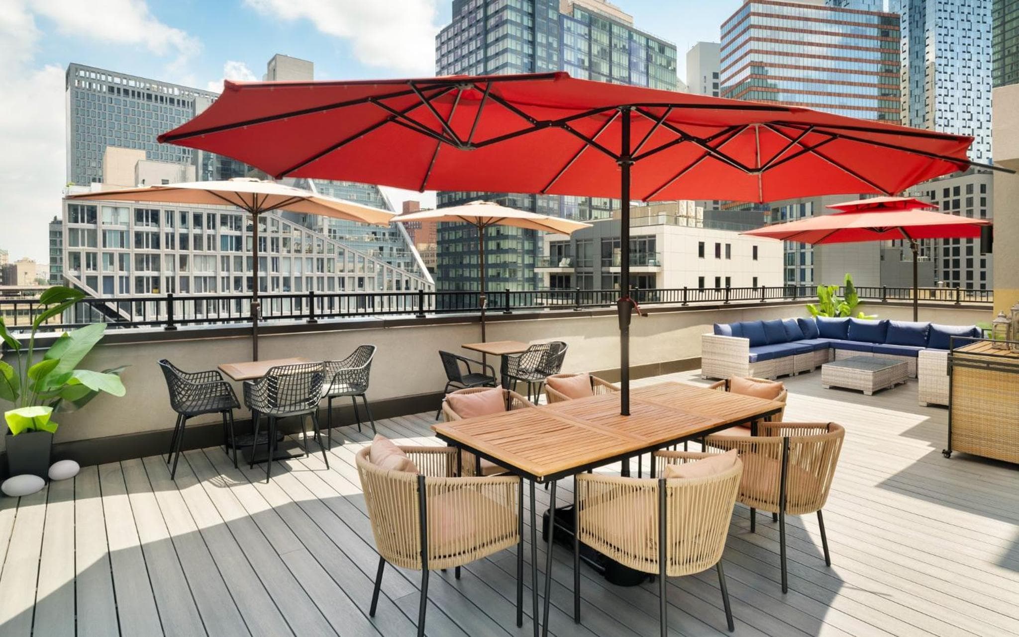 EVEN Hotel Long Island City - New York by IHG