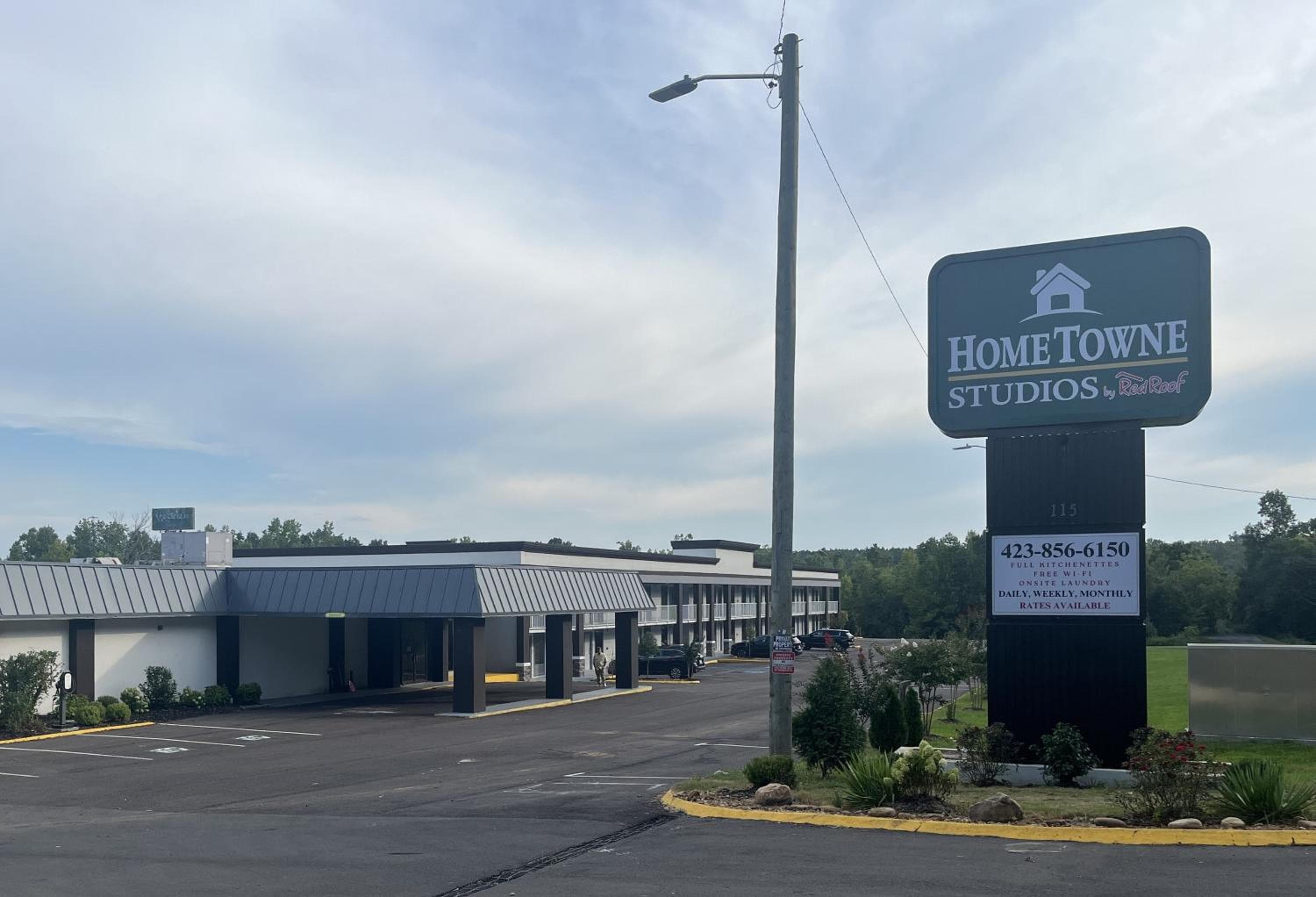 HomeTowne Suites Athens TN