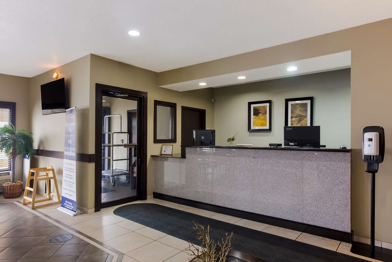 Best Western Crossroads Inn