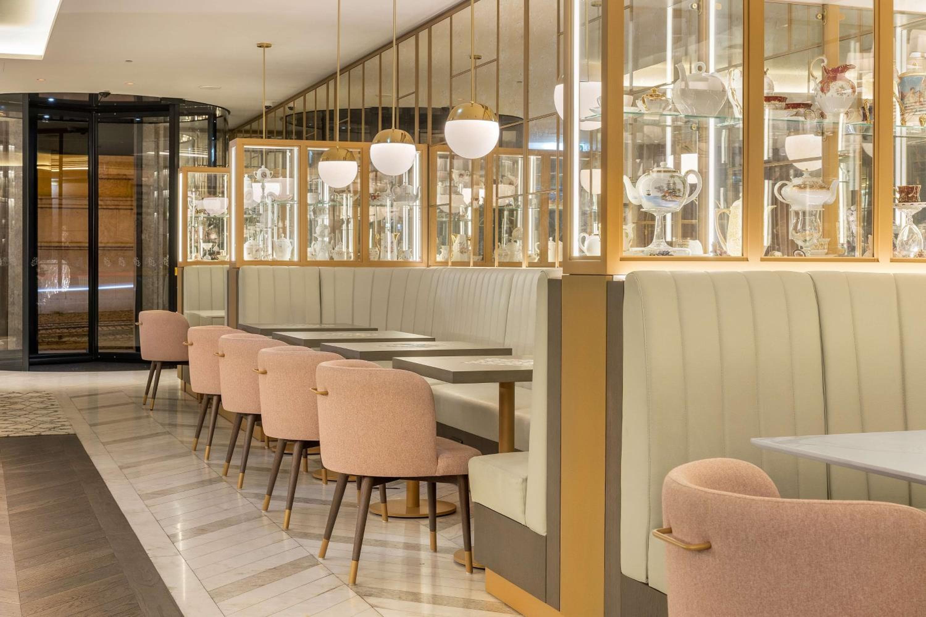 The Emerald House Lisbon Curio Collection By Hilton