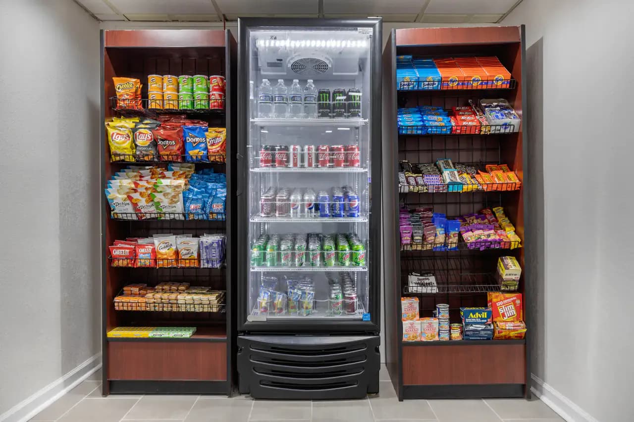 Econo Lodge at the University