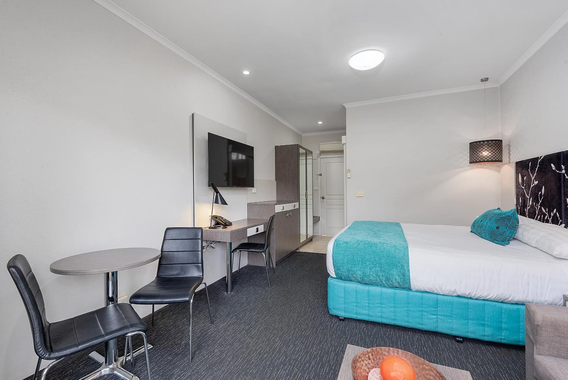 Comfort Inn Deakin Palms