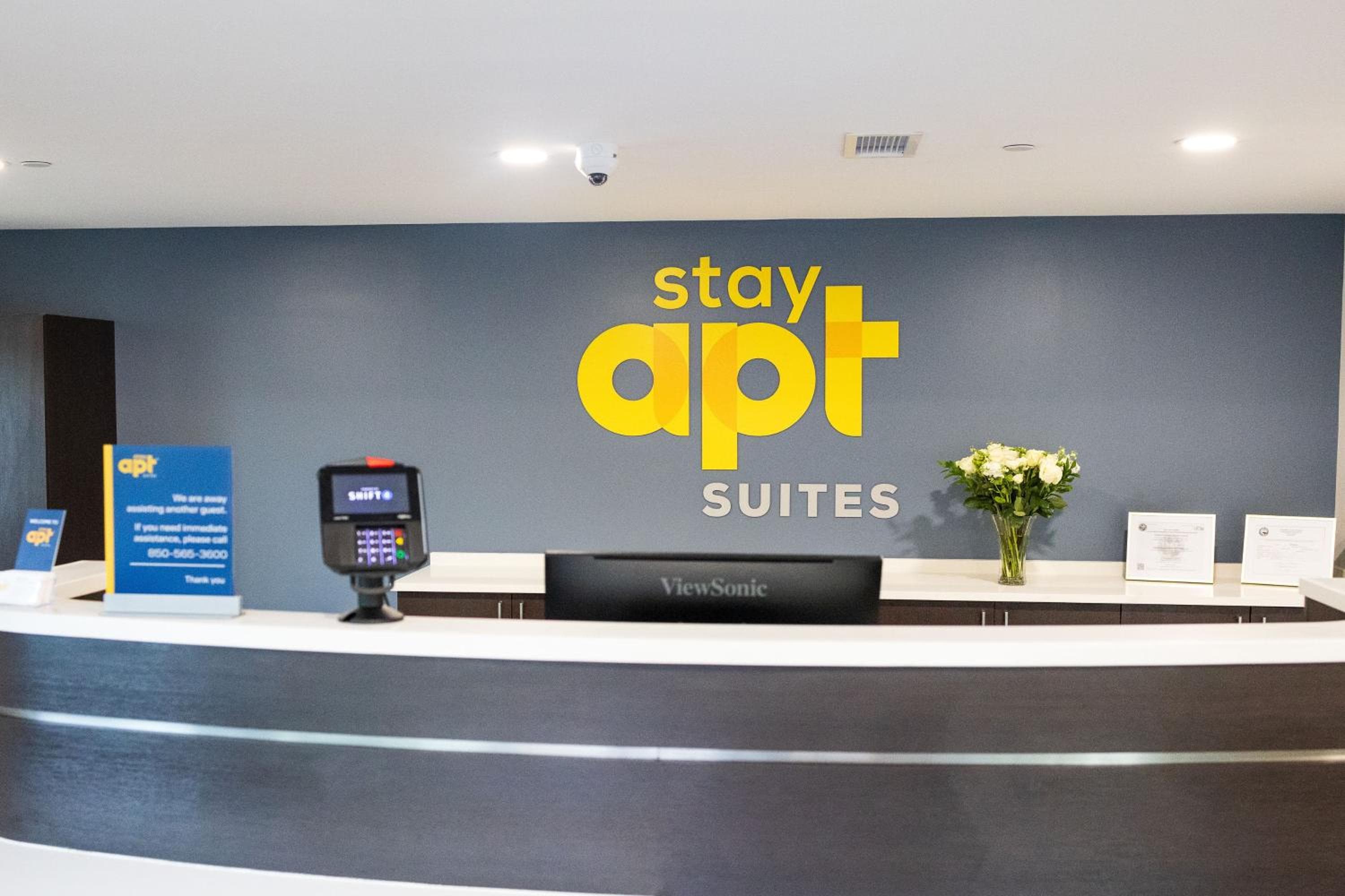 stayAPT Suites Charlotte North