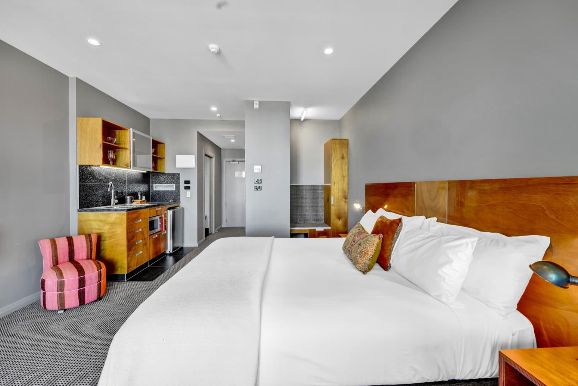 King and Queen Hotel Suites New Plymouth