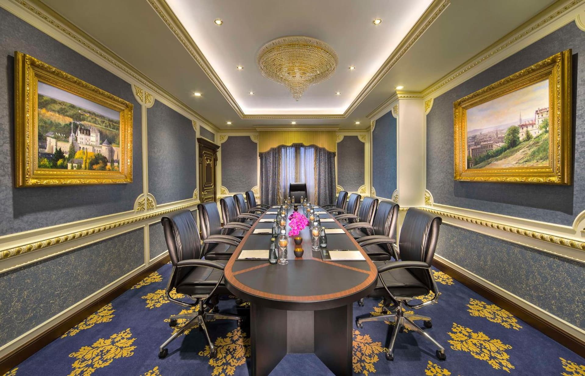 Royal Rose Hotel Abu Dhabi, Curio Collection by Hilton