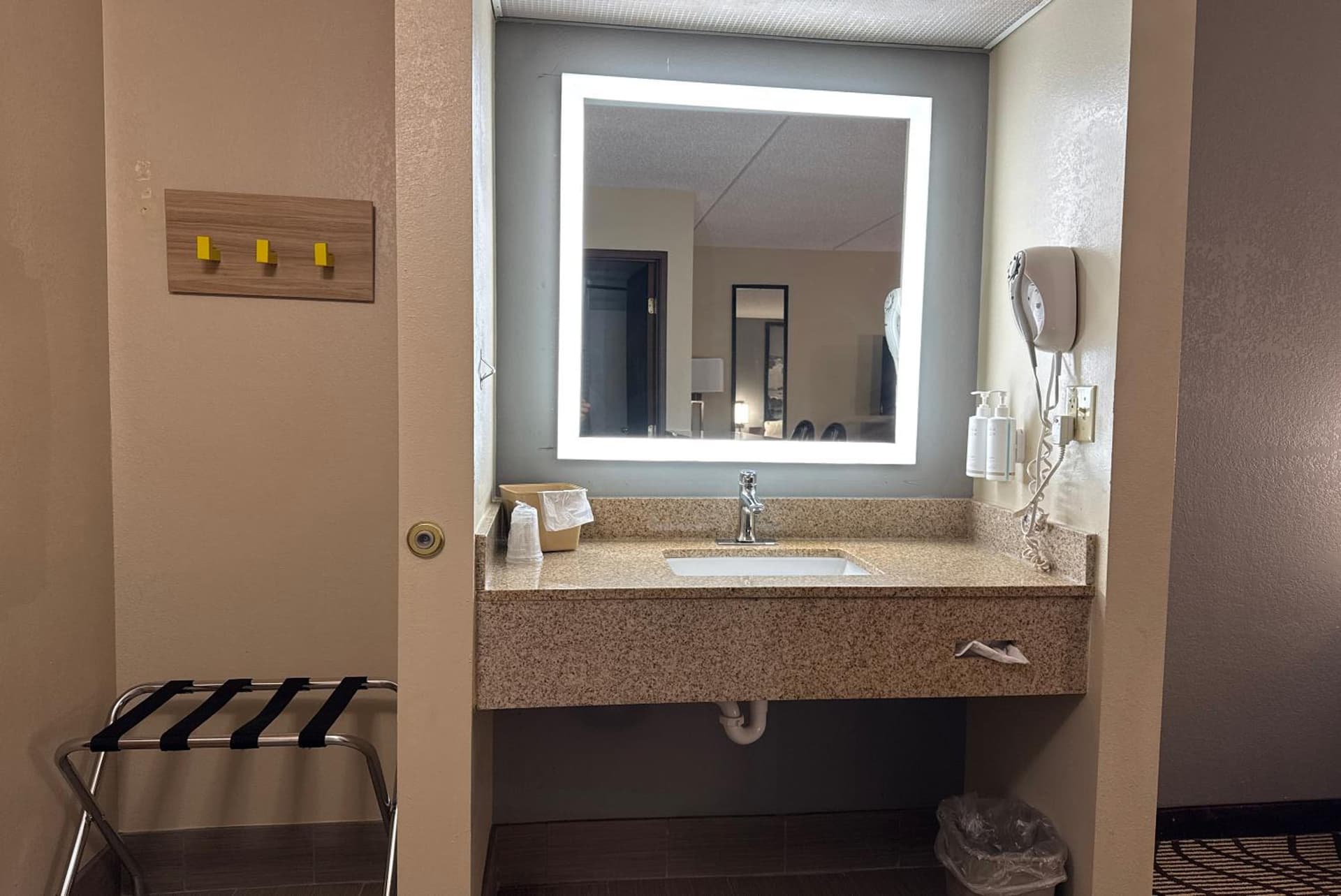 Super 8 by Wyndham Mars/Cranberry/Pittsburgh Area