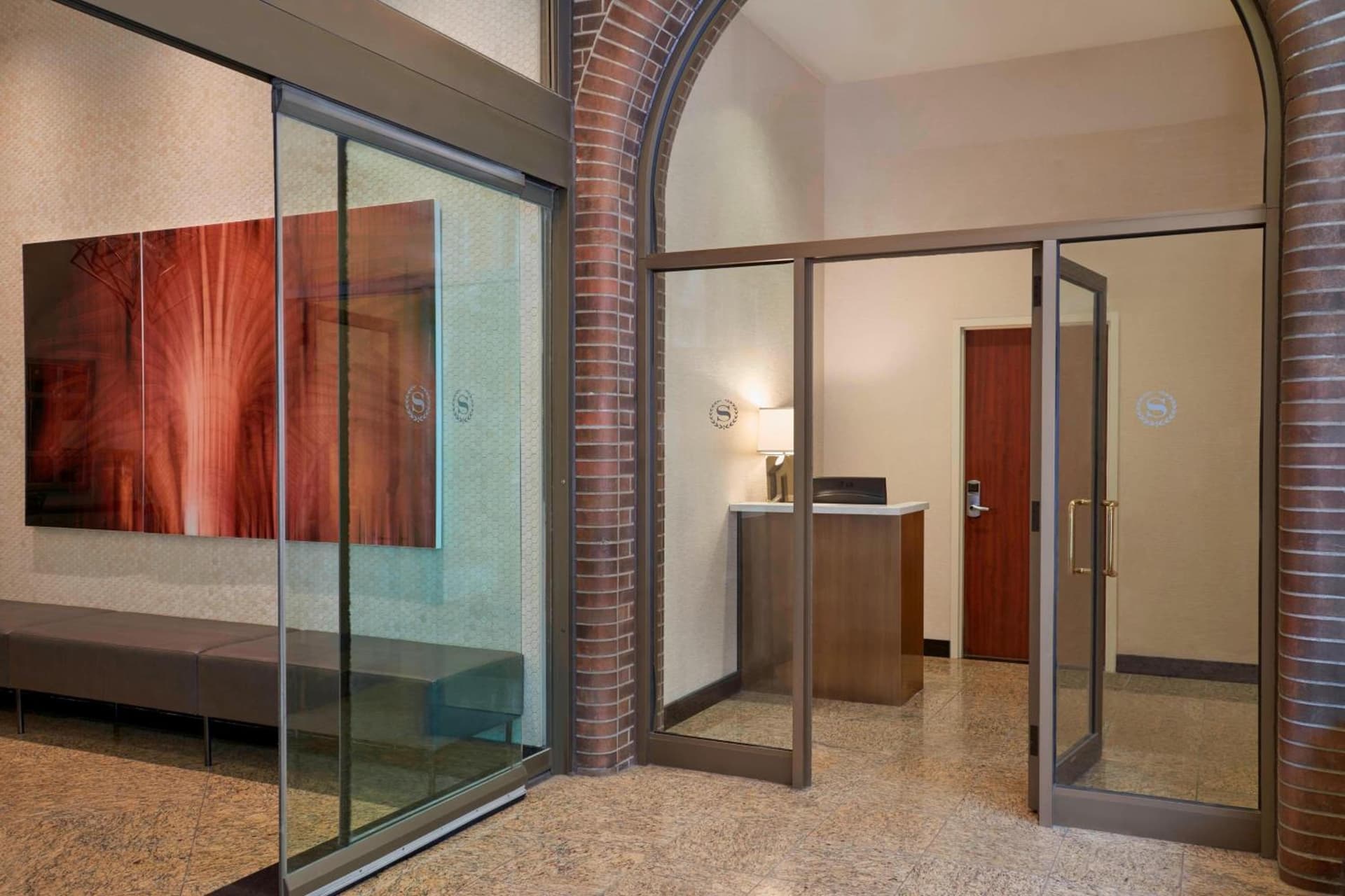 Sheraton Ottawa Hotel