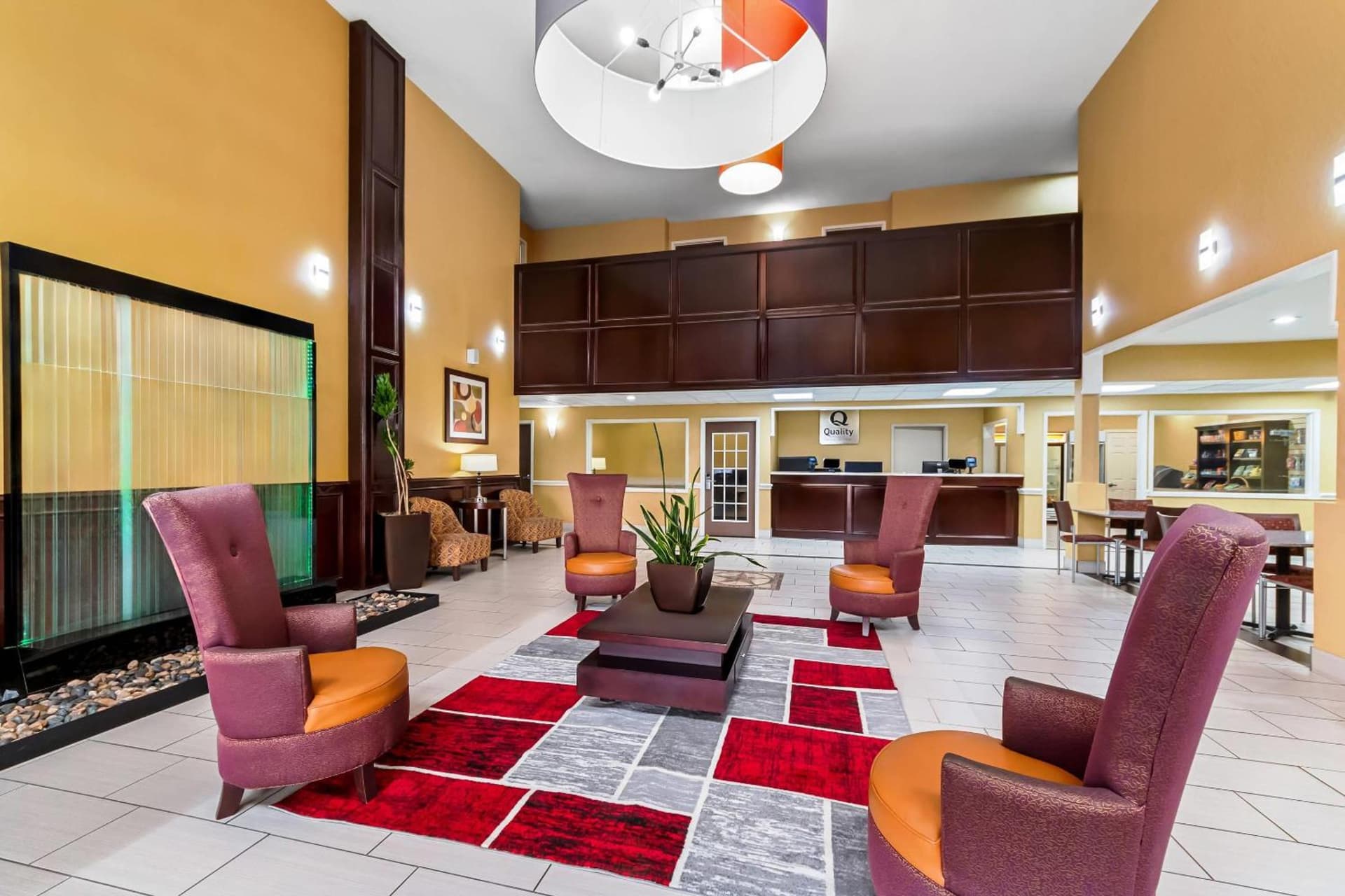 Quality Inn & Suites Airport North - Stone Oak