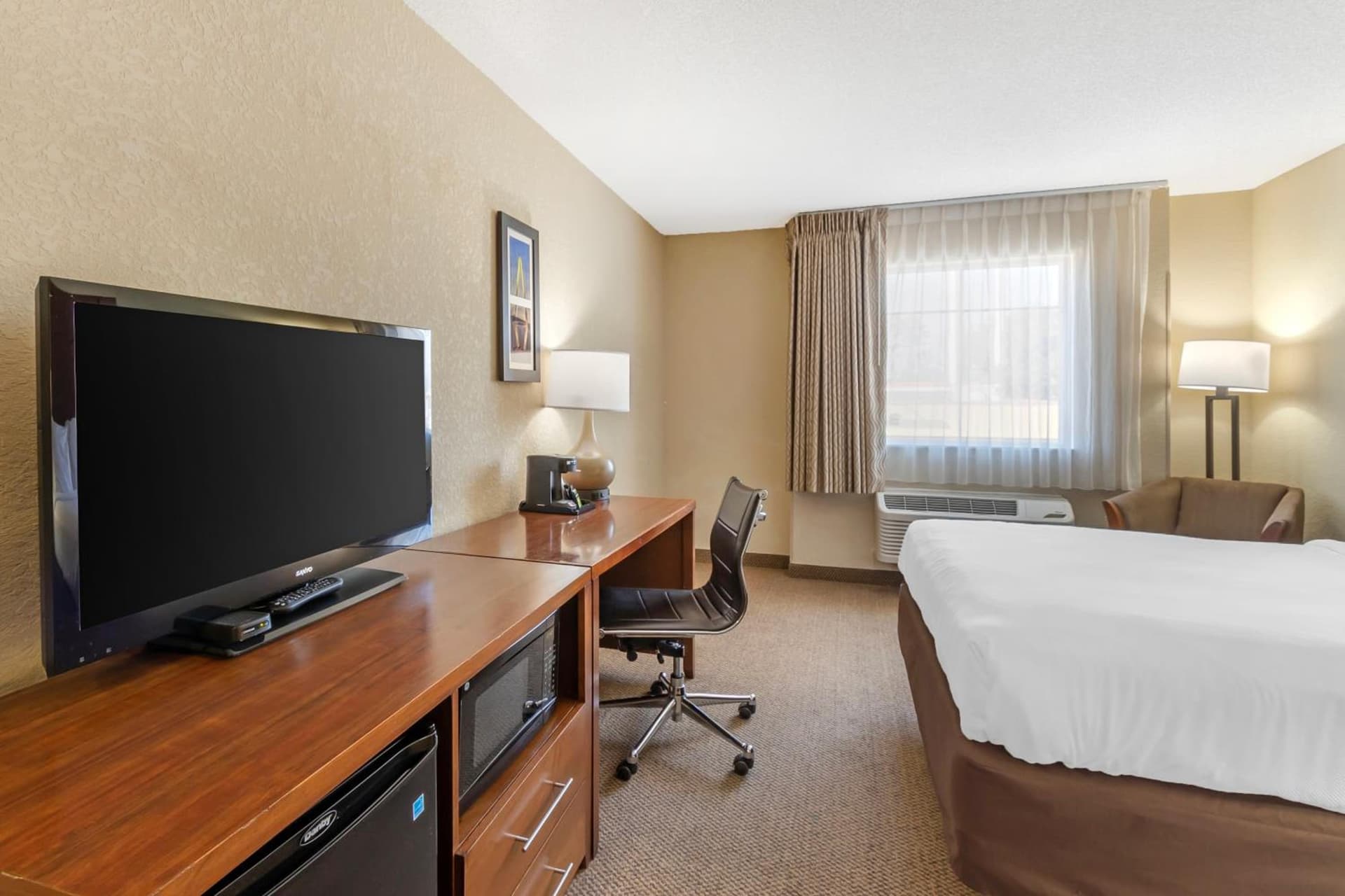 Comfort Inn & Suites Charleston Airport Convention Center