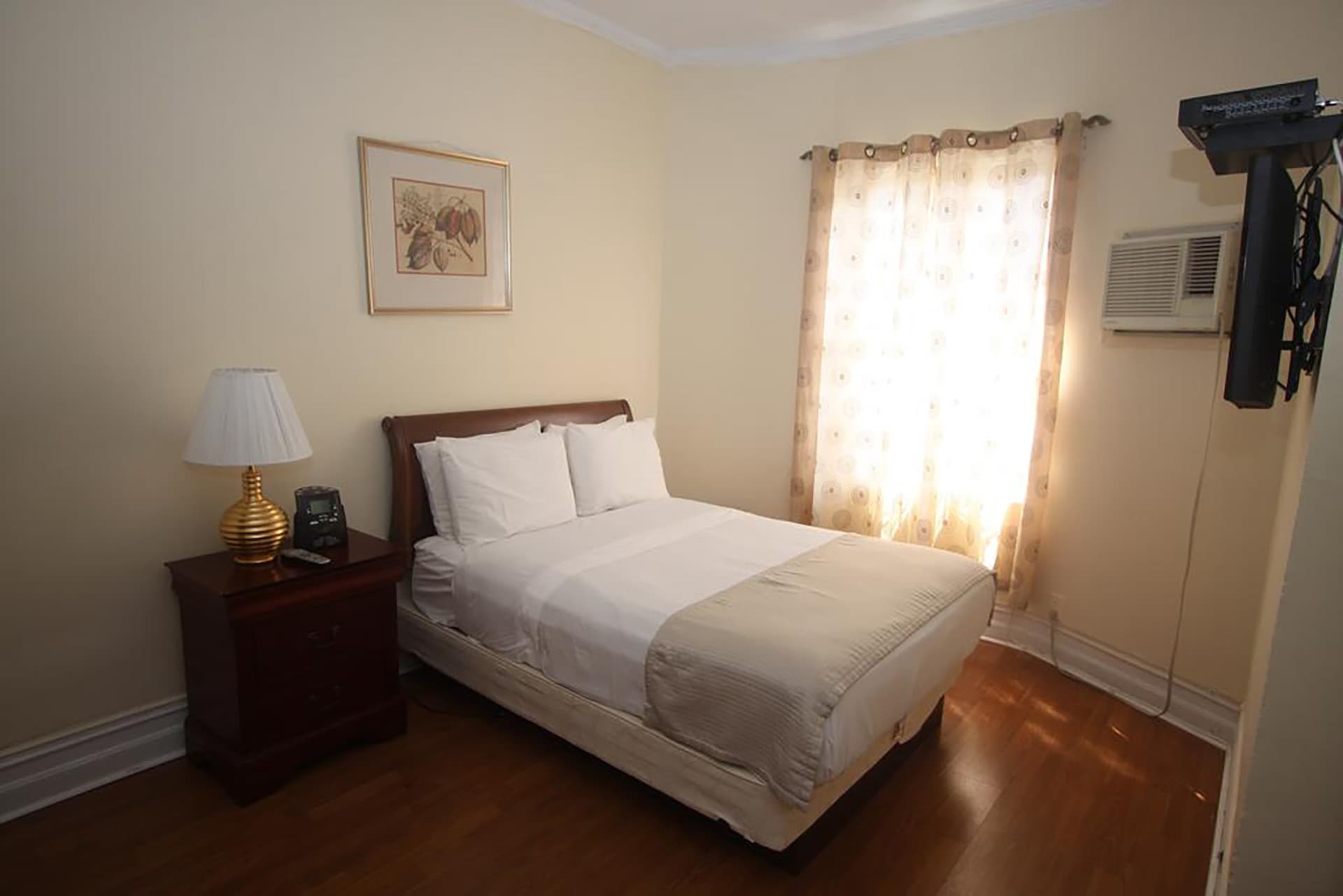 Midwood Suites 1078