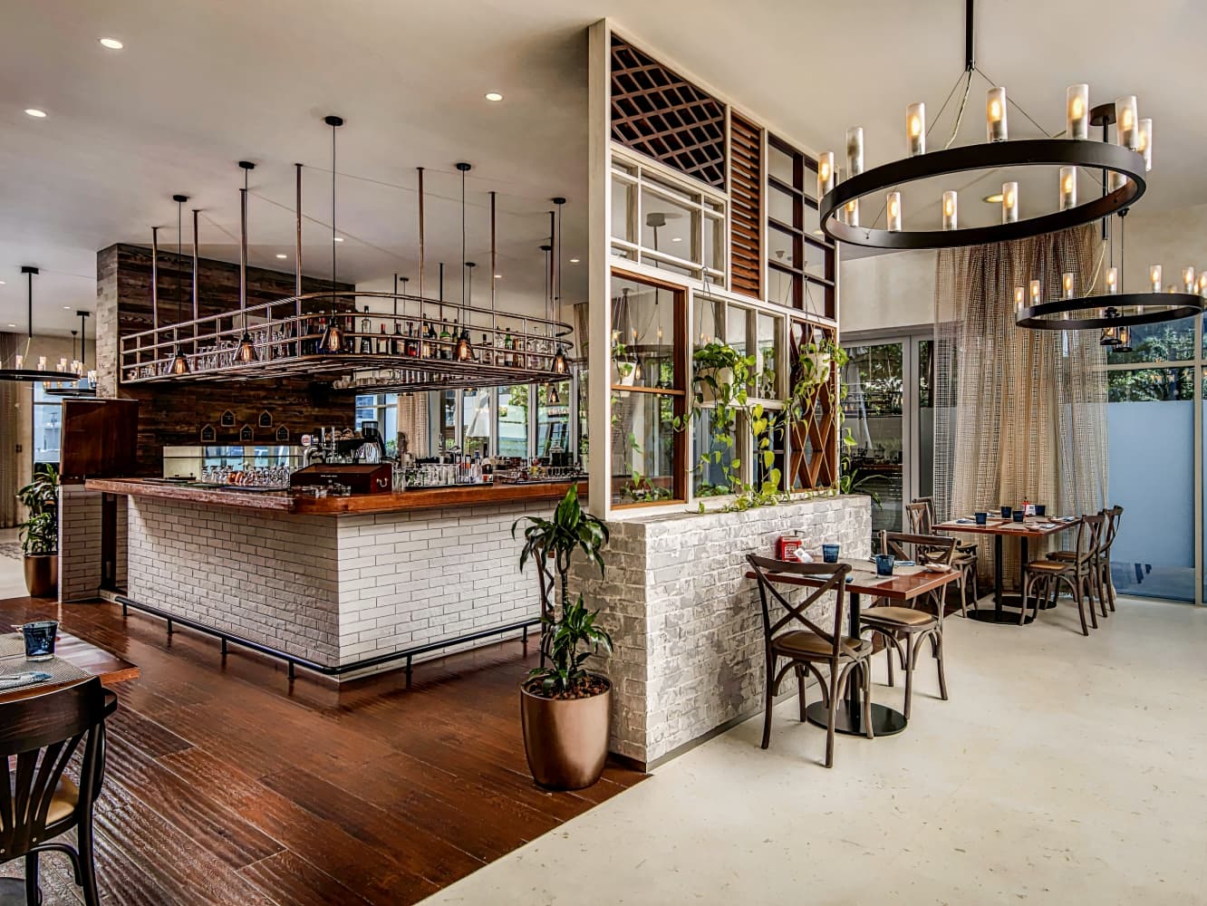 Pullman Dubai Jumeirah Lakes Towers - Hotel & Residence