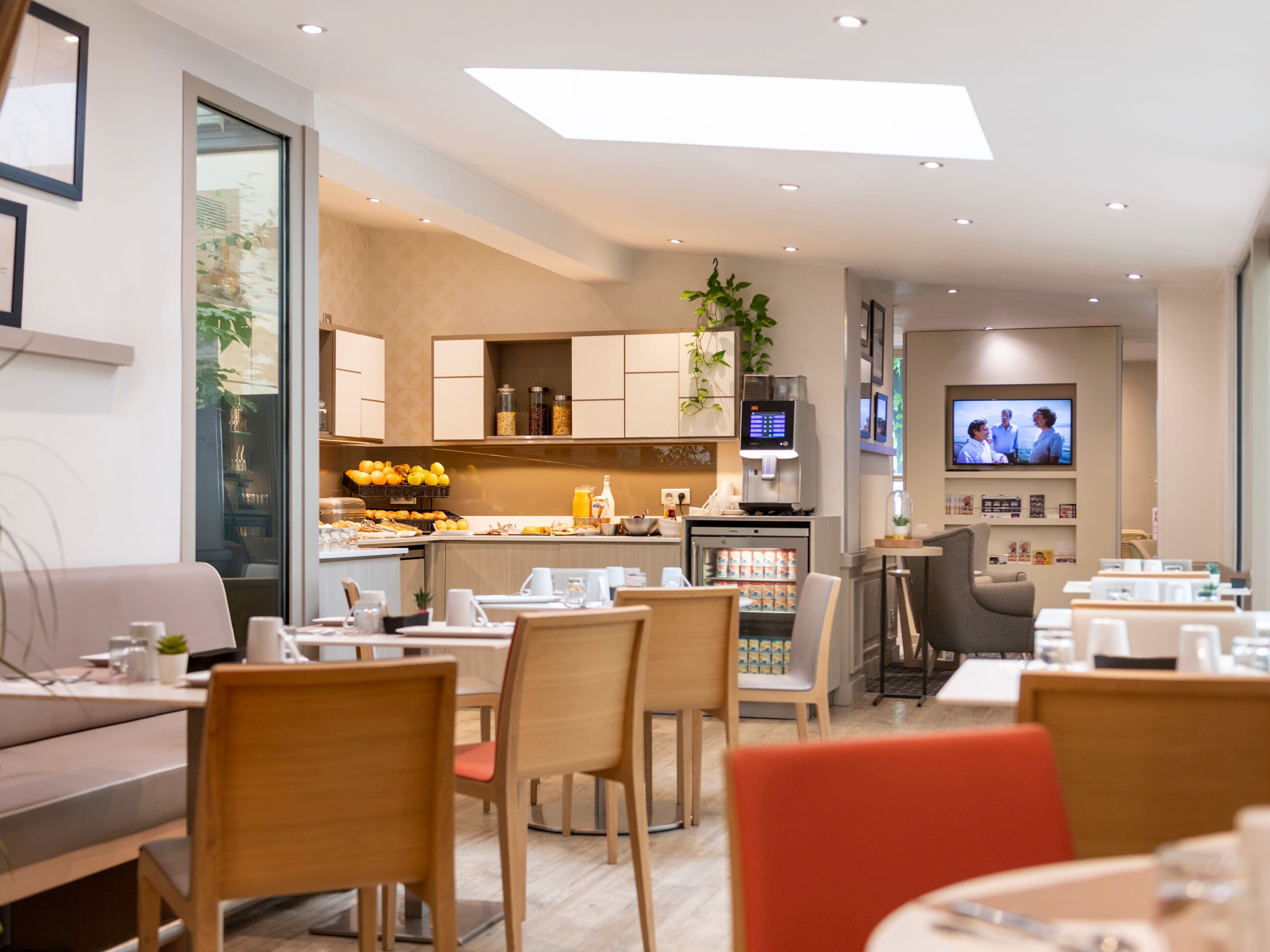 Mercure Paris Montparnasse Raspail Hotel