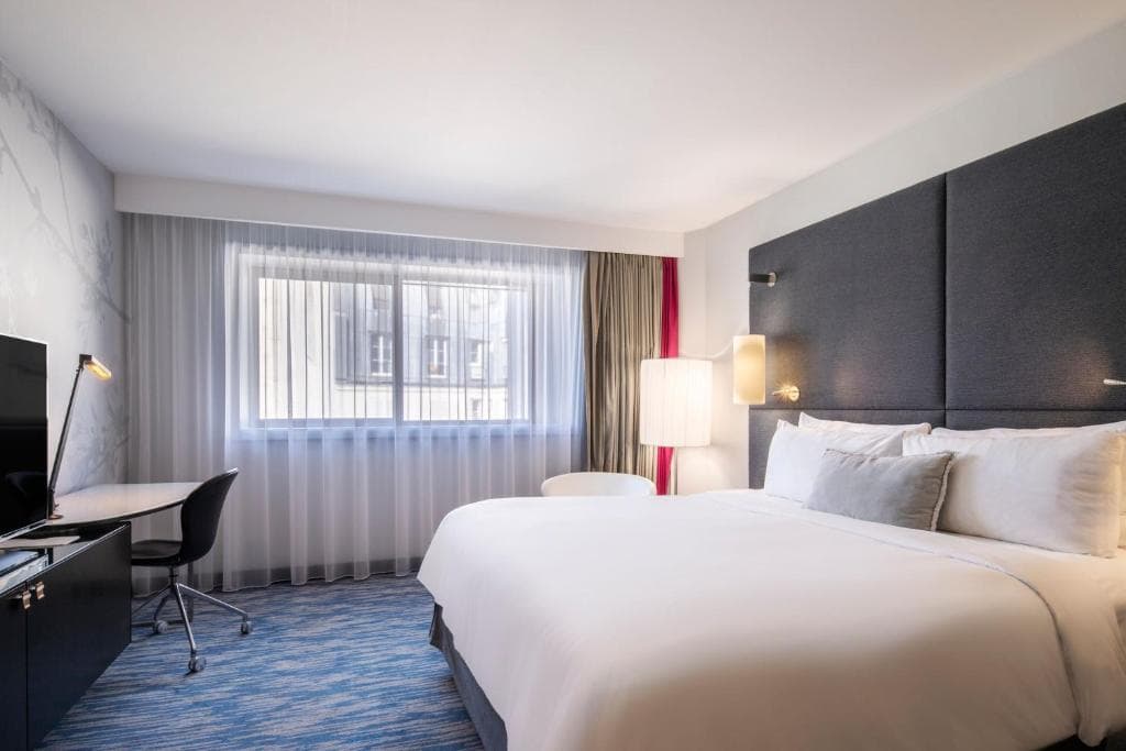 Renaissance Paris Arc De Triomphe