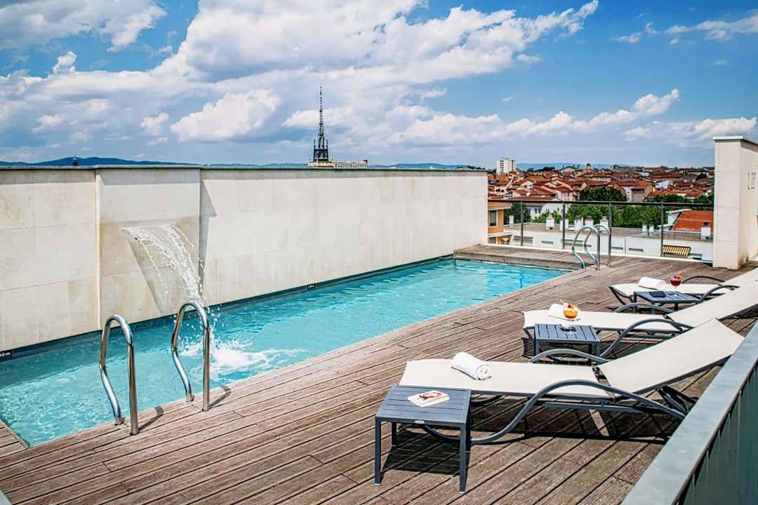 Hôtel Mercure Villefranche en Beaujolais Ici & La