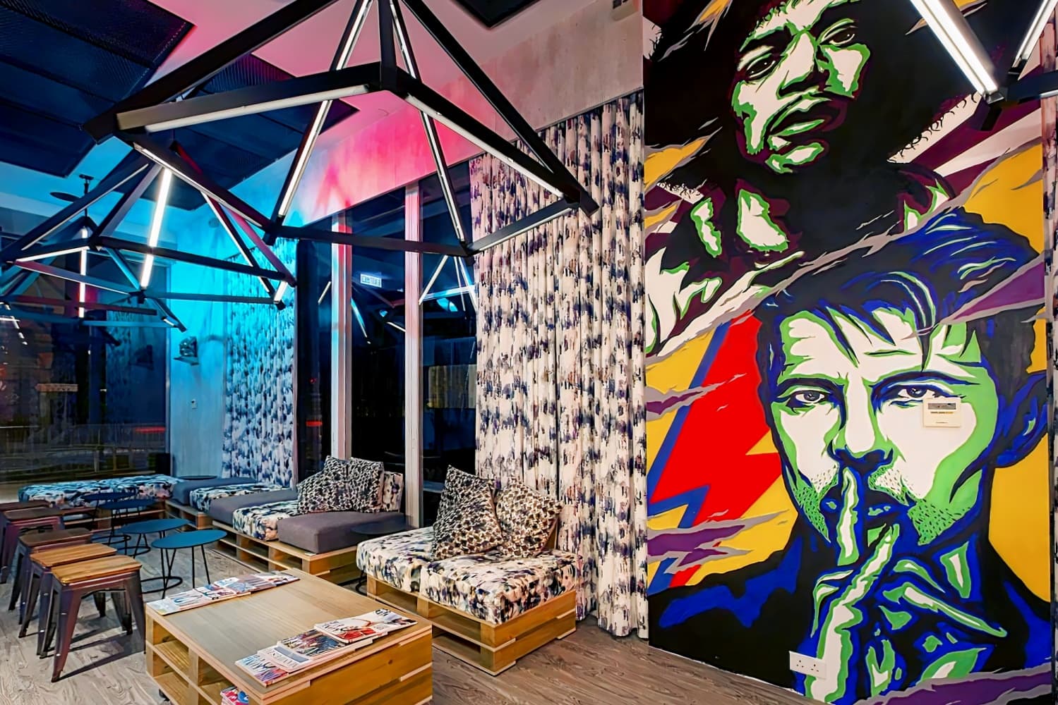 Mojo Nomad Aberdeen Harbour by Ovolo
