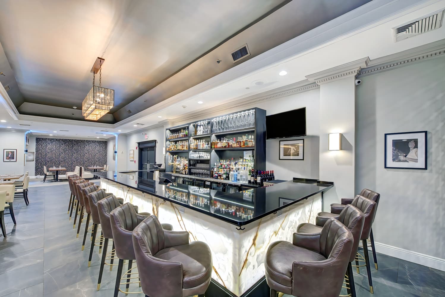 The Roslyn, Tapestry Collection by Hilton