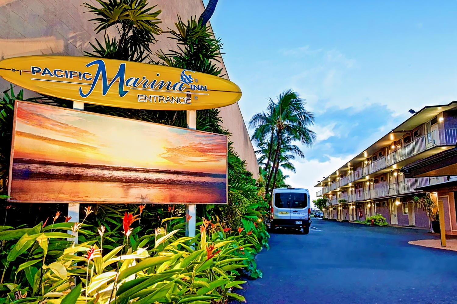 Pacific Marina Inn Airport Hotel